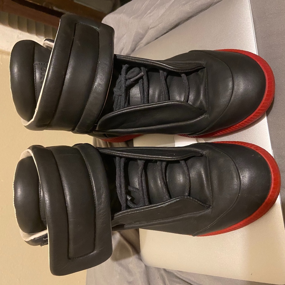 Maison Margielas Red and Black Size 39